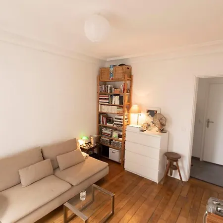 Beautiful And Luminous Apt In Paris 18 Paris